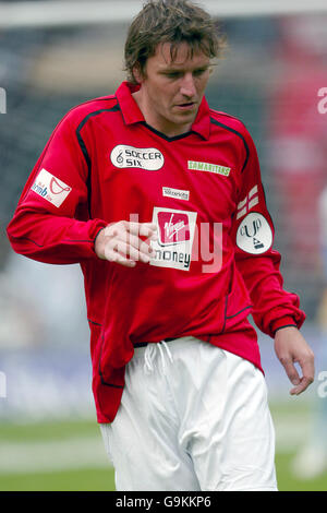 Soccer - Soccer Six Finals - Birmingham City Football Club St Andrews Stadium. Ex Footballer Lee Sharpe, während des Spiels Stockfoto