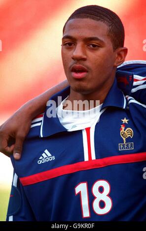 Fußball - Europameisterschaft unter 16 - Gruppe D - Frankreich gegen Schottland. Samuel Pietre, Frankreich Stockfoto