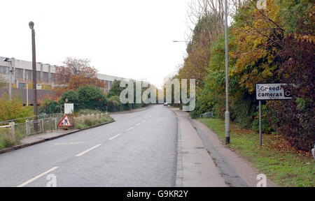 Ein Blitzerschild auf der London Road in Purfleet wurde von einer unbekannten Person mit Graffiti verwüstet. Stockfoto