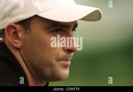 Cricket - zweiter Test - England gegen Pakistan - Netze. Englands Graham Thorpe während des Trainings Stockfoto