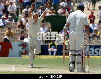 Cricket - Ashes-Tour - zweiten 3-Mobile Test - Tag 5 - Australien V England - Adelaide Oval Stockfoto