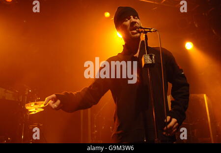 Jamiroquai spielen eine exklusive Show für Capital Radio im Mean Fiddler im Zentrum von London. Bilddatum: Donnerstag, 16. November 2006. Bildnachweis sollte lauten: Yui Mok/PA. Stockfoto