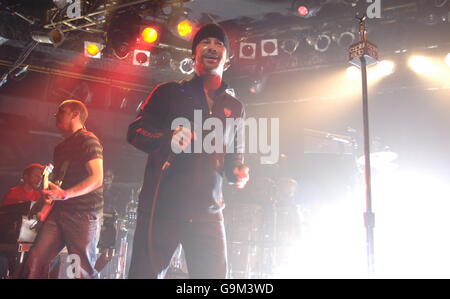 Jamiroquai spielen eine exklusive Show für Capital Radio im Mean Fiddler im Zentrum von London. Bilddatum: Donnerstag, 16. November 2006. Bildnachweis sollte lauten: Yui Mok/PA. Stockfoto