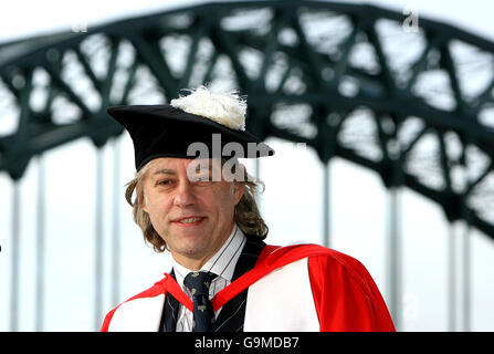 Brown und Geldof erhalten Ehrentitel Stockfoto