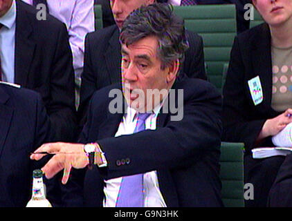 Schatzkanzler Gordon Brown gibt dem parteiübergreifenden Finanzausschuss des Unterhauses im Unterhaus, London, Beweise. Stockfoto