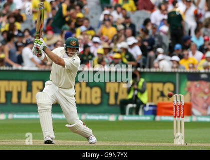 Der australische Matthew Hayden trifft sich am zweiten Tag des vierten Test-Spiels beim MCG in Melbourne, Australien. Stockfoto