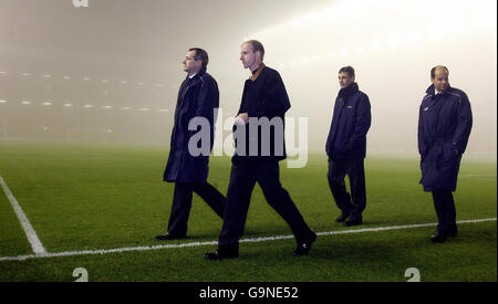 Fußball - Carling Cup - Viertelfinale - Liverpool V Arsenal - Anfield Road Stockfoto