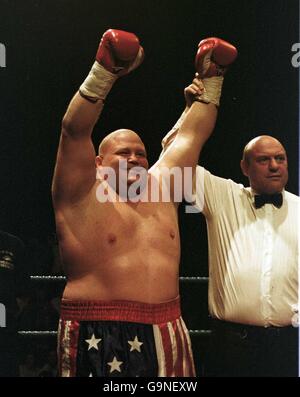 Boxen - WBF vier Runde Super-Schwergewichts-Champion - Eric "Butterbean" Esch V Shane Woollas Stockfoto