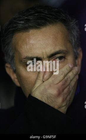 Fußball - FA Barclays Premiership - Wigan Athletic gegen Chelsea - das JJB Stadium. Chelsea-Manager Jose MourInhom. Stockfoto