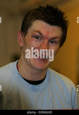 Ricky Hatton während einer Trainingseinheit in der Billy 'The Preacher' Graham Turnhalle in Denton, Greater Manchester, in Vorbereitung auf seinen Kampf in Las Vegas am Samstag, 20. Januar, gegen Juan Urango im Paris Las Vegas Hotel and Casino, Las Vegas, USA. Stockfoto