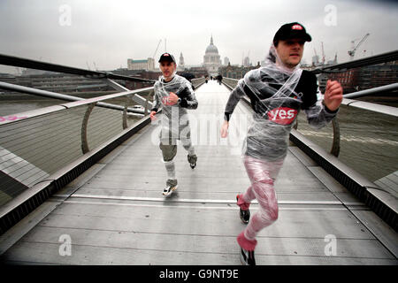 EarthFireIce Kampagne marathon Stockfoto