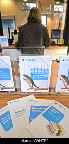 Gesamtansicht der Barclays Bank an der Whiteladies Road, Bristol. Stockfoto