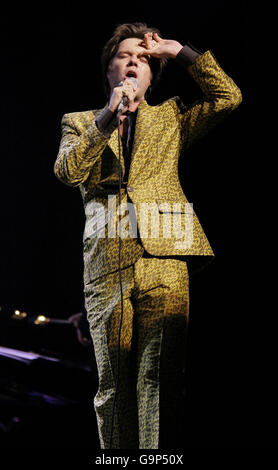 Rufus Wainwright spielt eine Wiederbelebung von Judy Garlands legendärem Konzert in der Carnegie Hall im Londoner Palladium im Zentrum Londons. Stockfoto