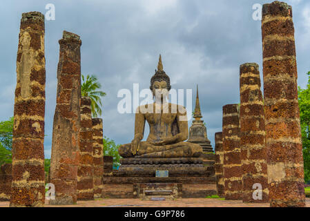 Die Buddha-Statue im Sukhothai Historical Park, Thailand. Stockfoto