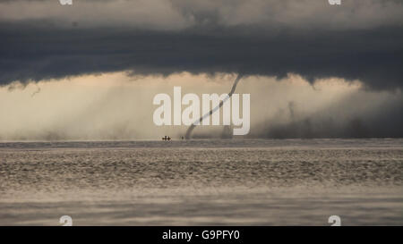 Tornado Sturm über Malawi See in Afrika Stockfoto