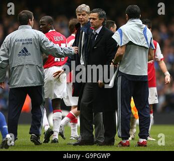 Arsenal-Manager Arsene Wenger und Chelsea-Manager Jose Mourinho Stockfoto