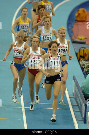 Leichtathletik - Leichtathletik-Halleneuropameisterschaften 2007 - Nationale Hallenarena. Die britische Helen Clitheroe im 1500-m-Finale Stockfoto