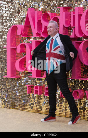 Französischer Modeschöpfer Jean-Paul Gaultier. Welt-Premiere von Absolutely Fabulous - der Film im Londoner Leicester Square. Stockfoto