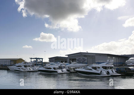 Luxus-Yachten - Poole Stockfoto