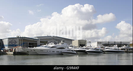 Luxus-Yachten - Poole Stockfoto