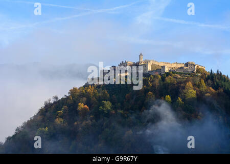 Burg Landskron im Morgennebel, Villach, Österreich, Kärnten, Carinthia, Stockfoto