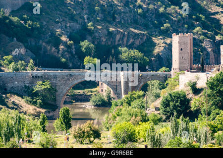 Puente de San Martín in Toledo Spanien Stockfoto