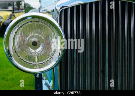 Vordere Lampe auf einem Oldtimer Rolls-Royce Stockfoto