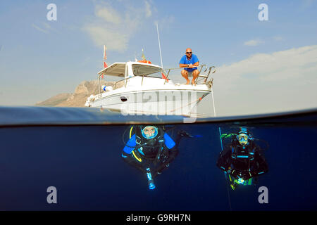 Taucher unter Wasser, u-Boot, Ausrüstung, Tauchen Ausrüstung, Tauchen, Favignana, Ägadischen Inseln, Sizilien, Italien / Isola Egadi Stockfoto