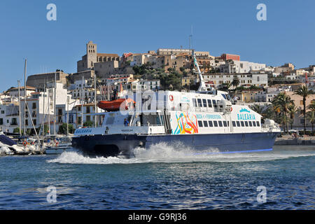 Fähre, Dalt Vila, Eivissa, Ibiza, Balearische Inseln, Spanien, Europa Stockfoto