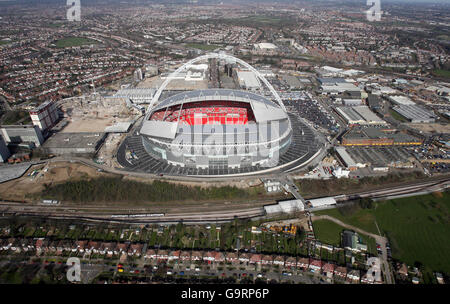 Luftaufnahme des neuen Wembley Stadions im Nordwesten Londons. Stockfoto