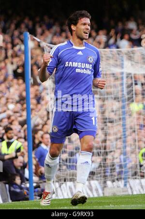 Fußball - FA Barclays Premiership - Chelsea / Sheffield United - Stamford Bridge. Chelsea's Michael Ballack feiert sein Tor. Stockfoto