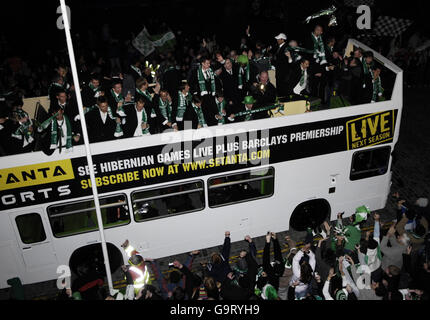 Fußball - CIS Insurance Cup Finale - Hibernian bus Stockfoto