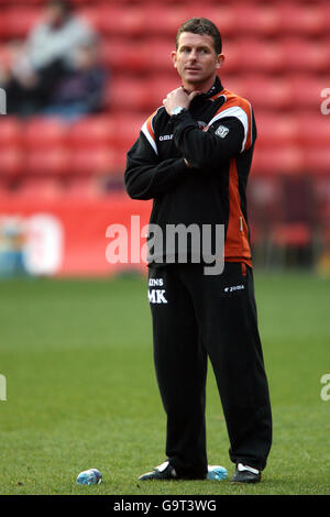 Fußball - Barclays Reserve League South - Charlton Athletic / Arsenal - The Valley. Charlton Athletic Reserve-Teamtrainer Mark Kinsella Stockfoto