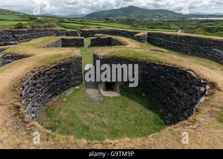 Leacanabuile Stone Fort in der Nähe von Cahirsiveen im Südwesten Irlands. Stockfoto