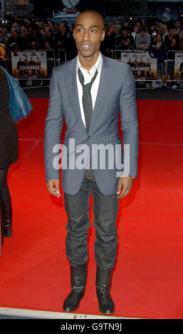 Britische Premiere von Wild Hogs - London. Simon Webbe kommt zur britischen Premiere von Wild Hogs im Odeon West End im Zentrum von London. Stockfoto