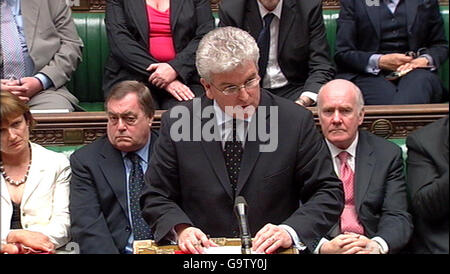 Verteidigungsminister des Browne spricht im Londoner Unterhaus. Stockfoto