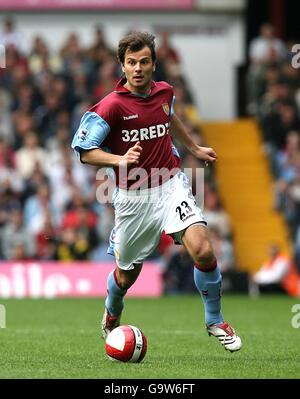 Fußball - FA Barclays Premiership - Aston Villa / Wigan Athletic - Villa Park. Patrik Berger, Aston Villa Stockfoto