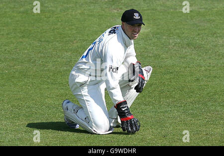 Sussex Wicketkeeper Matthew Prior während der Liverpool Victoria County Championship Division ein Spiel auf dem County Ground, Edgbaston, Birmingham. Stockfoto