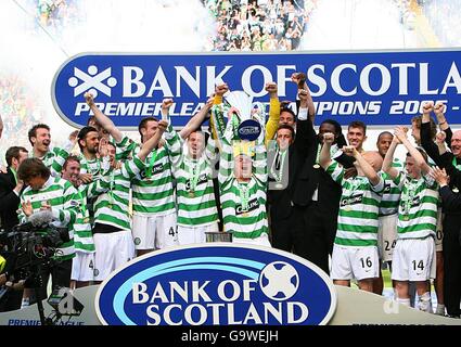 Fußball - Bank of Scotland Premier League - keltische V Heart of Midlothian - Celtic Park Stockfoto