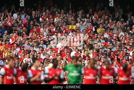 Fußball - FA Barclays Premier League - Arsenal V Fulham - Emirates Stadium Stockfoto