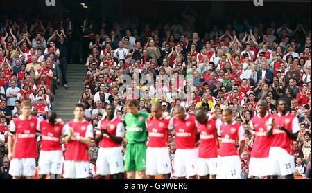 Fußball - FA Barclays Premier League - Arsenal V Fulham - Emirates Stadium Stockfoto