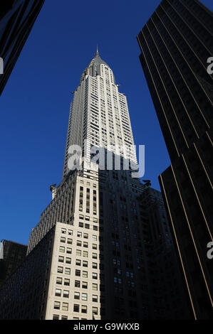 Das Art-Deco-Chrysler-Gebäude in Midtown Manhattan New York City, das 1930 erbaut wurde und für kurze Zeit das höchste Gebäude der Welt war. Stockfoto