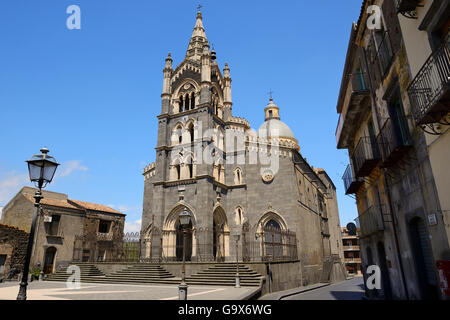 Basilica de Santa Maria Assunta in Randazzo, Sizilien, Italien Stockfoto