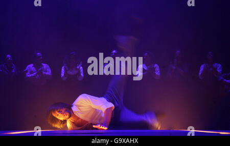Der spanische Flamencotänzer Joaquin Cortes spielt seine Show "my Soledad" (My Solitude) in der Royal Albert Hall im Westen Londons. Stockfoto