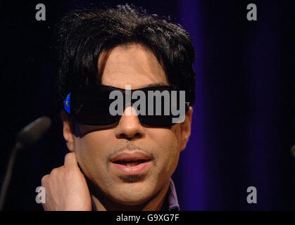 Prince kündigt seine neue Date Tour 21 in der O2 Arena an, im Hospital in Covent Garden, im Zentrum von London. Stockfoto