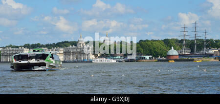 MBNA Thames Clipper Fluss-Bus-Service auf der Themse in Greenwich. London Stockfoto