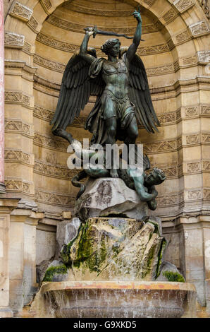 Fontaine Saint-Michel, Paris Stockfoto