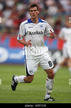 Fußball - Deutsche Bundesliga - Bayer Leverkusen / Arminia Bielefeld - BayArena. Christian Eigler, Arminia Bielefeld Stockfoto