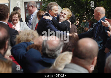 Premierminister Tony Blair kündigte heute im Trimdon Labor Club an, dass er am 27 2007. Juni als Premierminister abtreten werde. Stockfoto