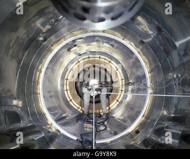 Eine Atlas-Rakete, die während eines frühen Teststarts erfasst wurde, Teil der Convair/General Dynamics Atlas negative Collection. Der Aufstieg der Rakete ist ein bedeutender Meilenstein in der Entwicklung der US-amerikanischen ICBM-Technologie. Stockfoto